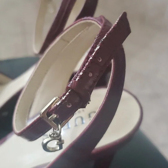 Guess 5" Heels - Picture 4 of 10